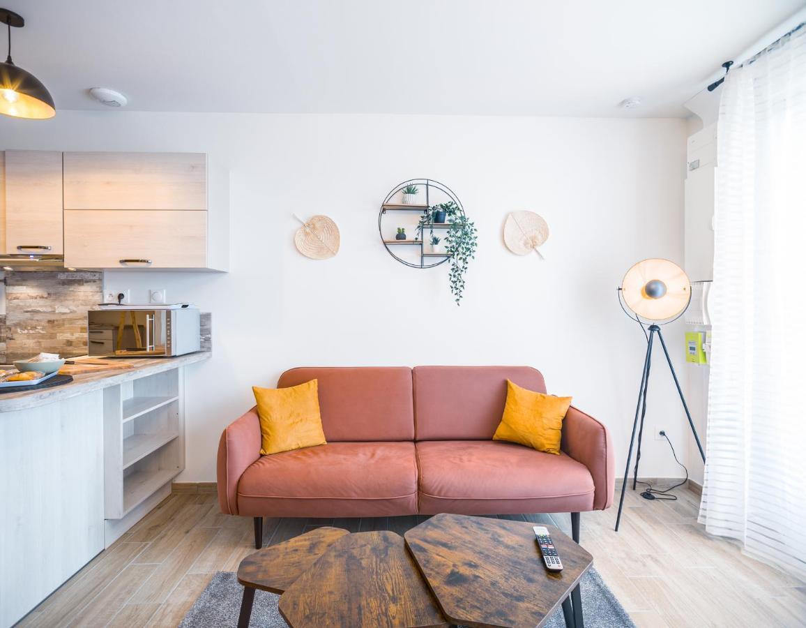 Les Duplex Du D'orient Apartment Mesnil-Saint-Pere